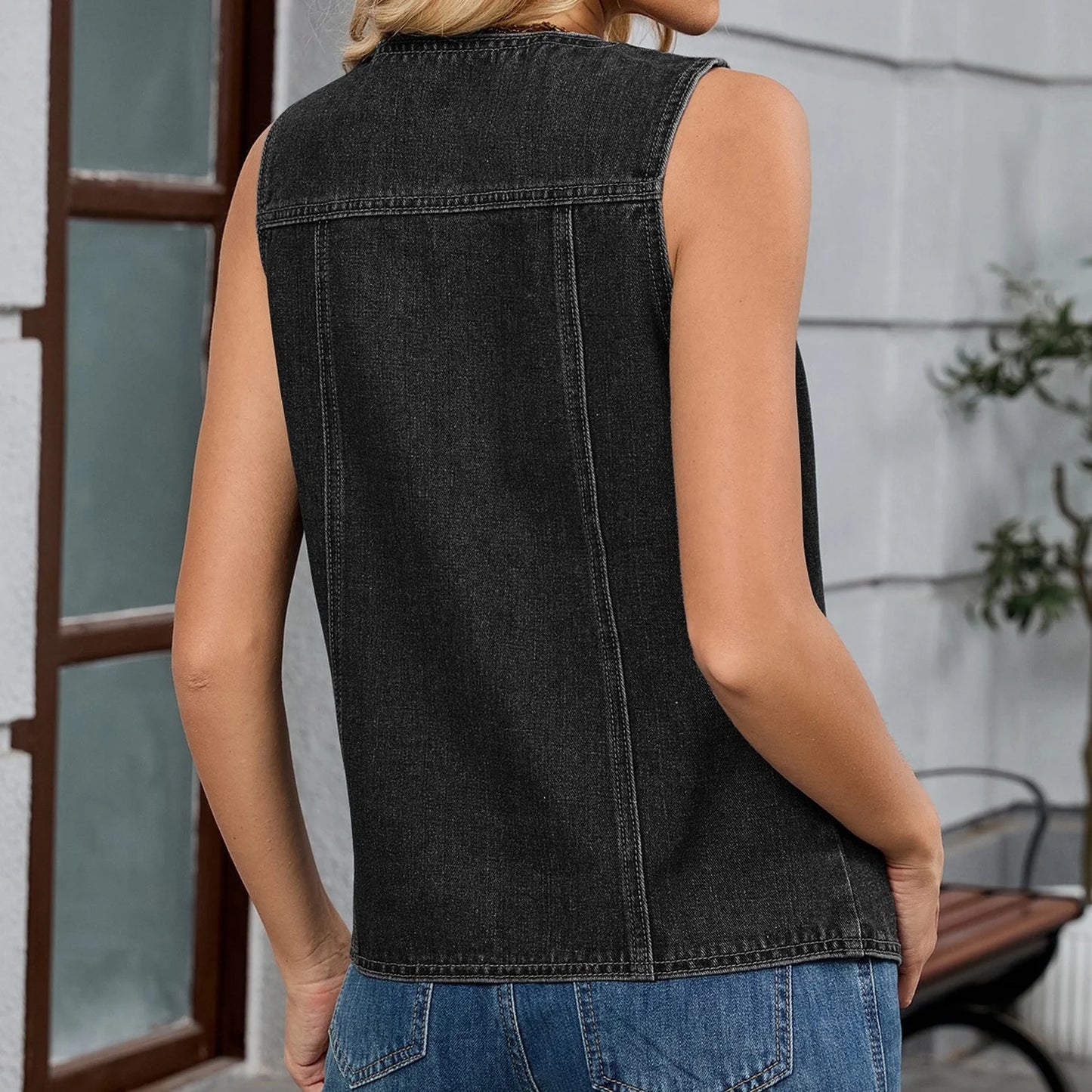 Womenโs Denim Vest โ Slim-Fit Cropped Sleeveless Top