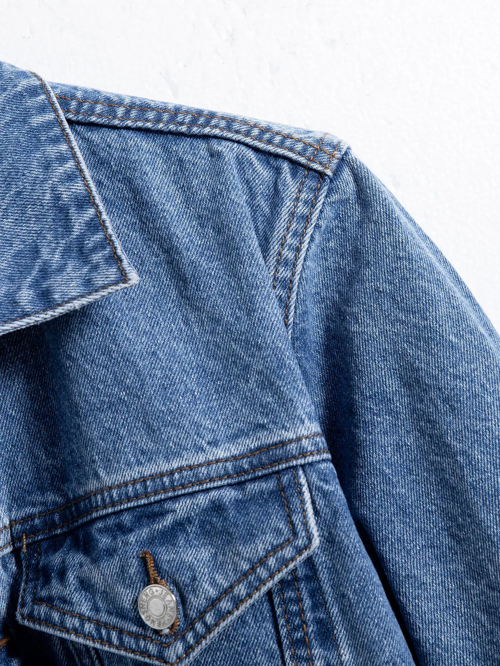 Men’s Multi-Pocket Denim Jacket